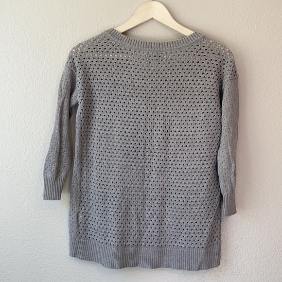 American Eagle Keyhole Tan Sweater sz Medium - Picture 7 of 9